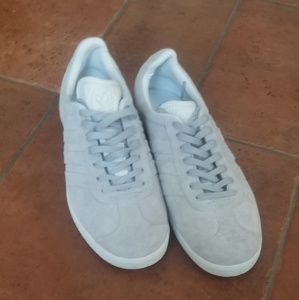 Adidas Gazelles in Silver